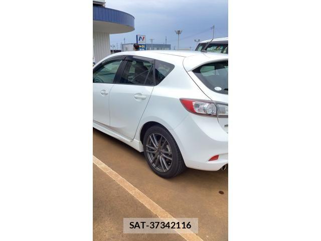 Mazda AXELA SPORT 2012-03 8100277-14