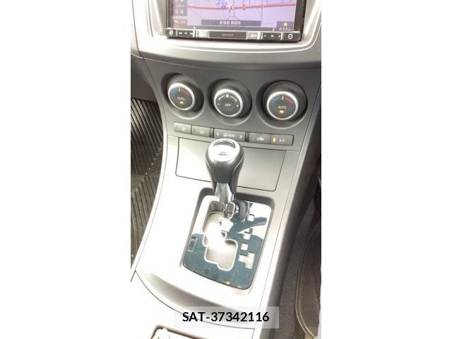 Mazda AXELA SPORT 2012-03 8100277-2