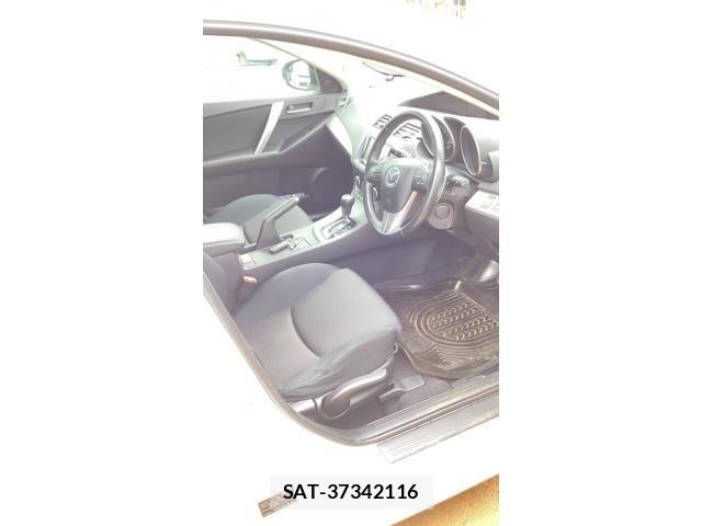 Mazda AXELA SPORT 2012-03 8100277-5