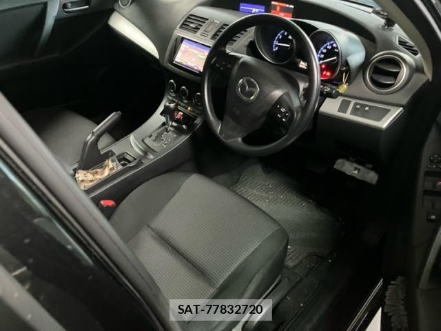 Mazda AXELA SPORT 2012-09 8100276-9
