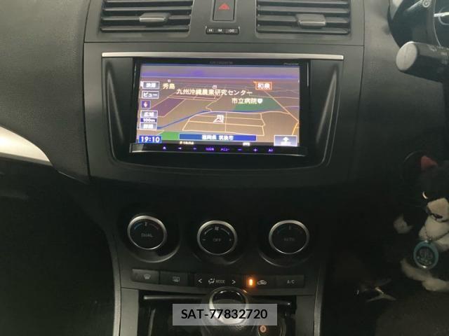 Mazda AXELA SPORT 2012-09 8100276-11