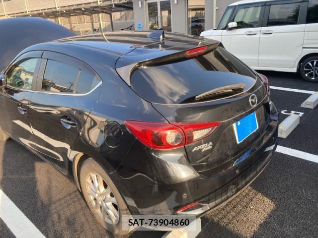 Mazda AXELA SPORT 2018-03 8100270-1