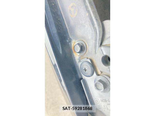Mazda AXELA SPORT 2013-05 8100275-16