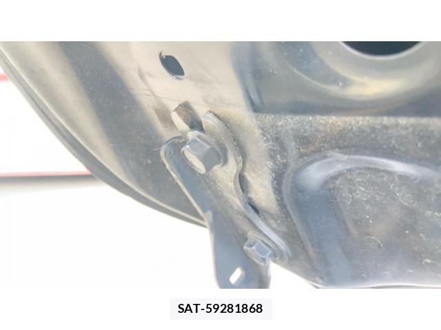 Mazda AXELA SPORT 2013-05 8100275-17