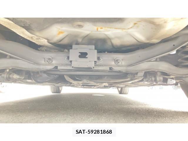 Mazda AXELA SPORT 2013-05 8100275-22
