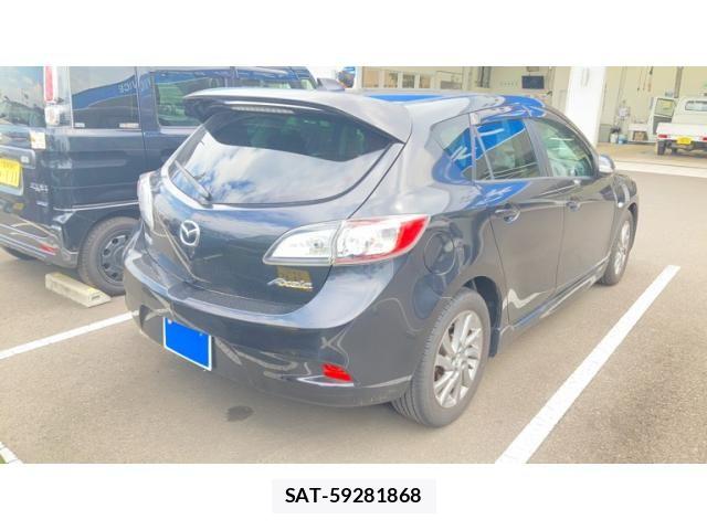 Mazda AXELA SPORT 2013-05 8100275-3