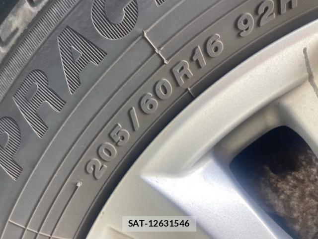 Mazda AXELA SPORT 2014-04 8131102-12