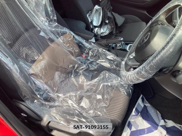 Mazda AXELA SPORT 2015-06 8131101-9