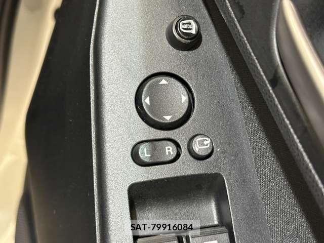 Mazda AXELA SPORT 2011-10 8208539-16
