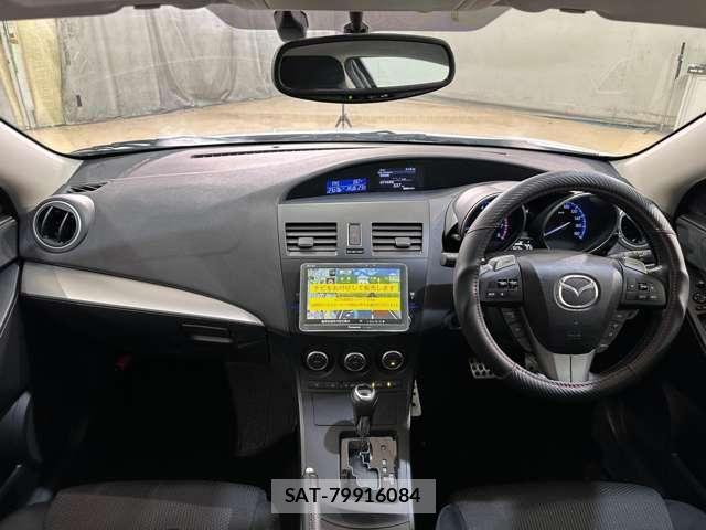 Mazda AXELA SPORT 2011-10 8208539-18