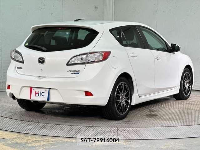 Mazda AXELA SPORT 2011-10 8208539-4