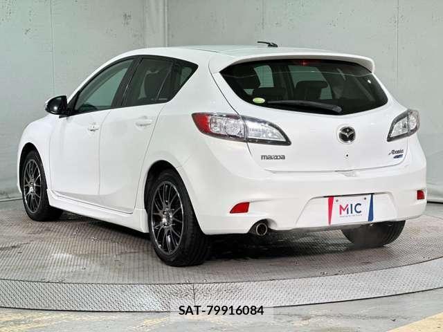 Mazda AXELA SPORT 2011-10 8208539-6
