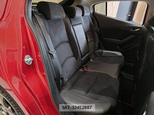 Mazda AXELA SPORT 2014-03 8208537-11