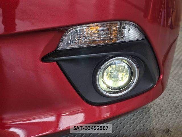 Mazda AXELA SPORT 2014-03 8208537-15