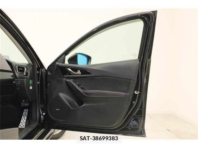 Mazda AXELA SPORT 2015-10 8208538-29