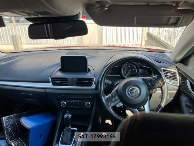 Mazda AXELA SPORT 2014-06 8230722-12