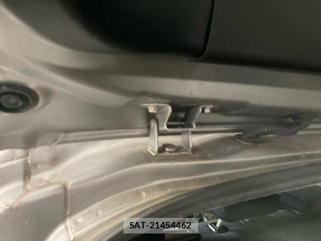Mazda AXELA SPORT 2011-05 8245814-23
