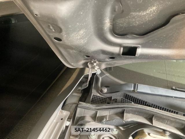 Mazda AXELA SPORT 2011-05 8245814-27