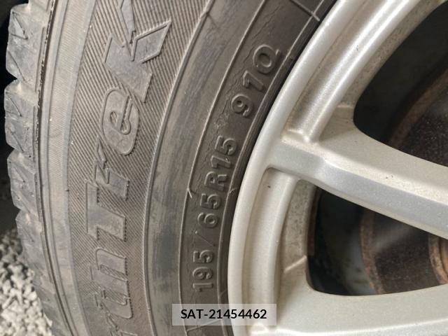 Mazda AXELA SPORT 2011-05 8245814-4