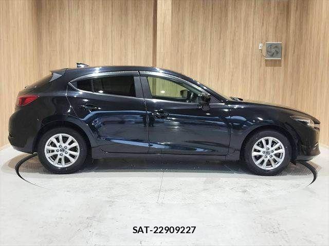Mazda AXELA SPORT 2017-12 8245812-16