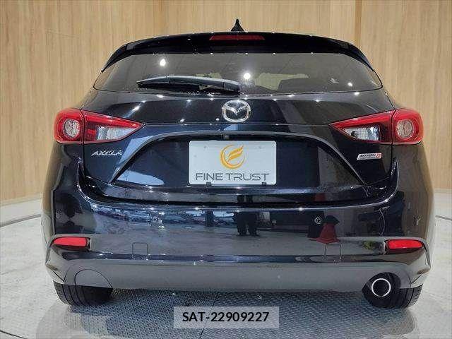 Mazda AXELA SPORT 2017-12 8245812-18