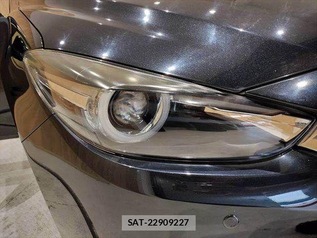 Mazda AXELA SPORT 2017-12 8245812-22