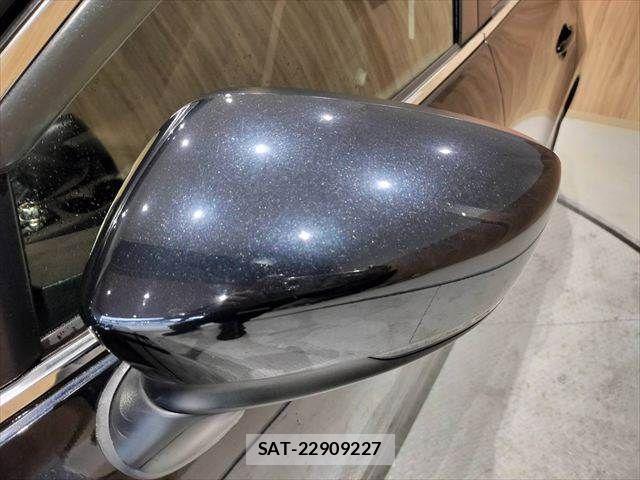 Mazda AXELA SPORT 2017-12 8245812-23