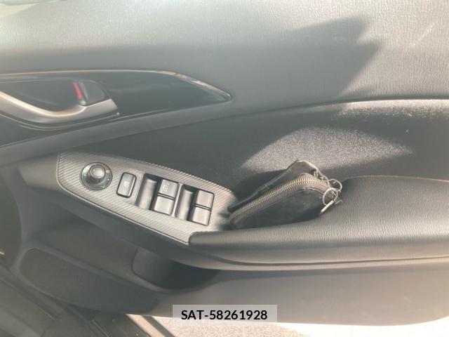Mazda AXELA SPORT 2014-03 8315291-16