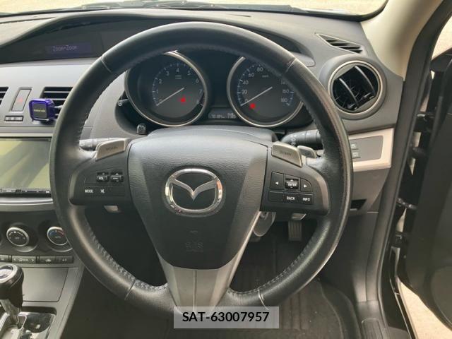 Mazda AXELA SPORT 2013-07 8315289-13