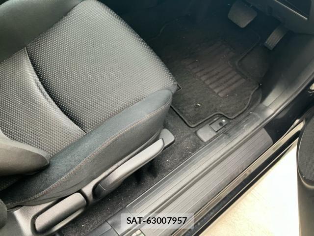 Mazda AXELA SPORT 2013-07 8315289-17