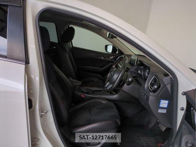 Mazda AXELA SPORT 2014-05 8315288-27
