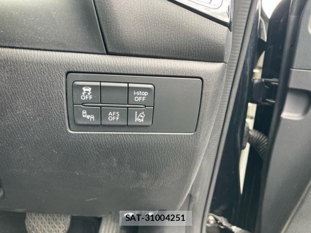 Mazda AXELA SPORT 2015-08 8336667-7