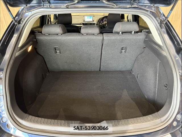 Mazda AXELA SPORT 2014-07 8366850-13