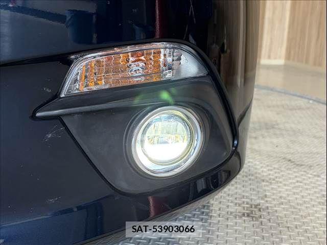 Mazda AXELA SPORT 2014-07 8366850-16