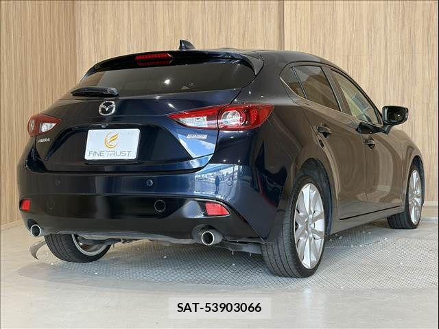 Mazda AXELA SPORT 2014-07 8366850-21