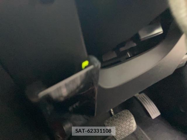 Mazda AXELA SPORT 2011-09 8366848-26