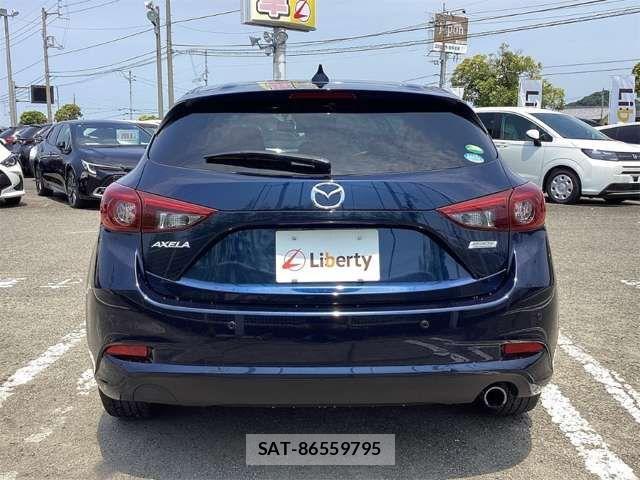 Mazda AXELA SPORT 2017-05 8366845-9