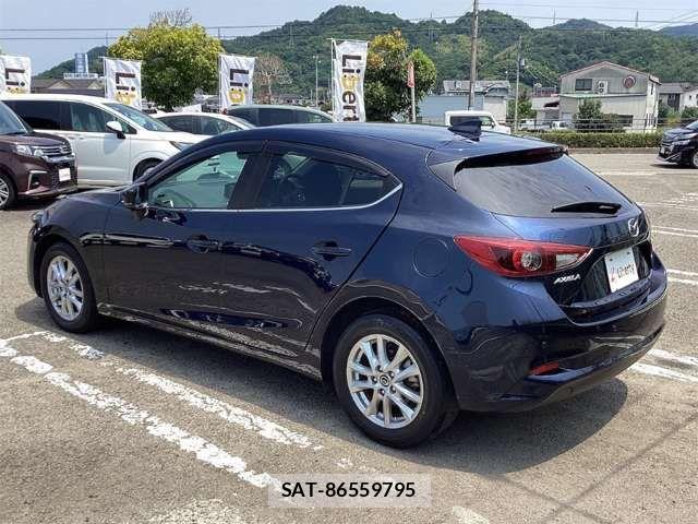 Mazda AXELA SPORT 2017-05 8366845-10