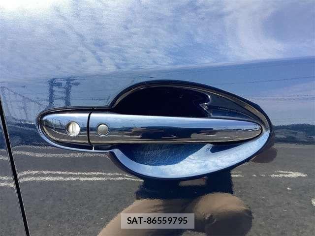 Mazda AXELA SPORT 2017-05 8366845-15
