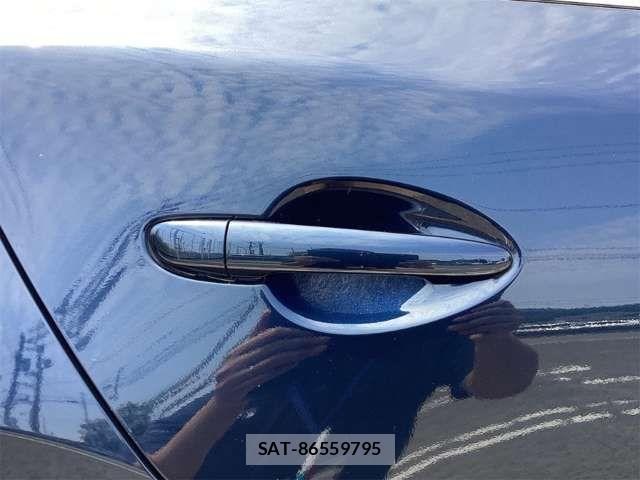 Mazda AXELA SPORT 2017-05 8366845-16