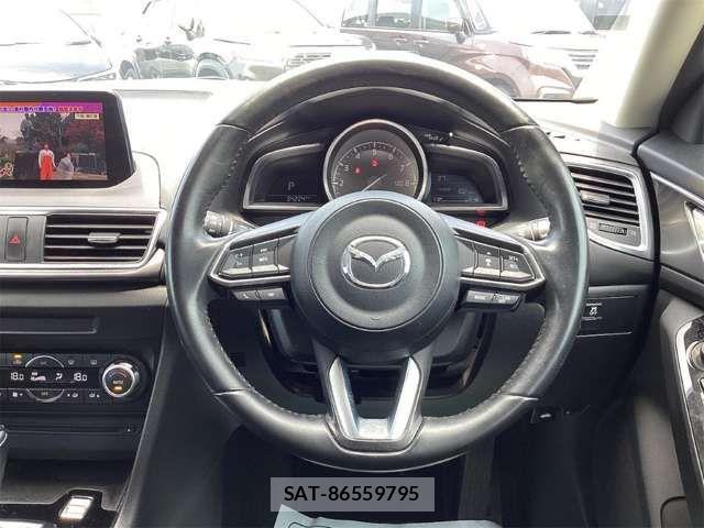 Mazda AXELA SPORT 2017-05 8366845-5