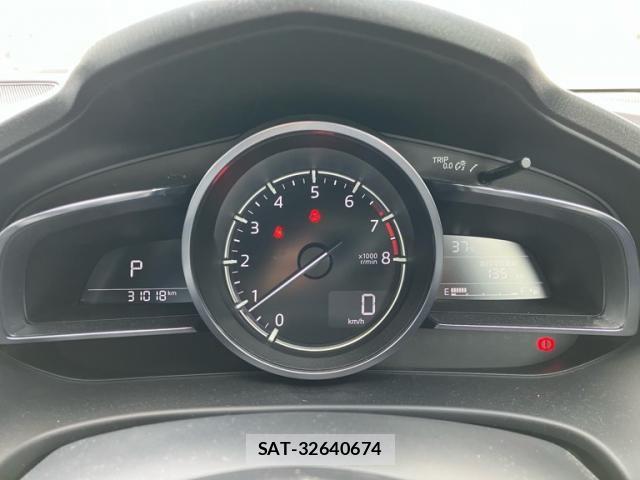 Mazda AXELA SPORT 2017-01 8366844-12