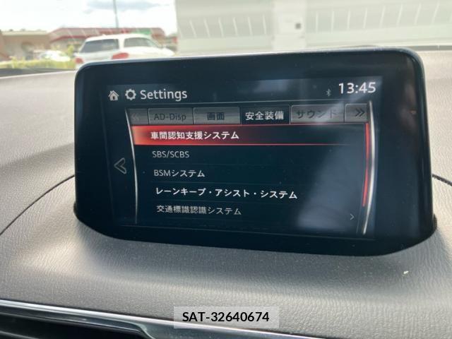 Mazda AXELA SPORT 2017-01 8366844-16