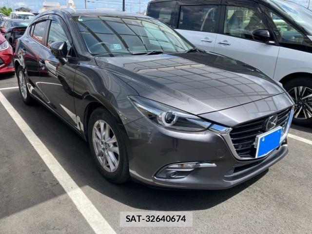 Mazda AXELA SPORT 2017-01 8366844-1