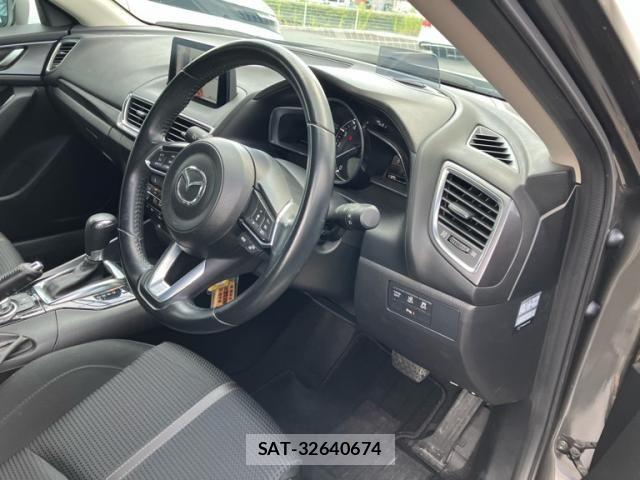 Mazda AXELA SPORT 2017-01 8366844-21