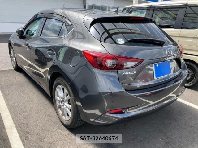 Mazda AXELA SPORT 2017-01 8366844-3