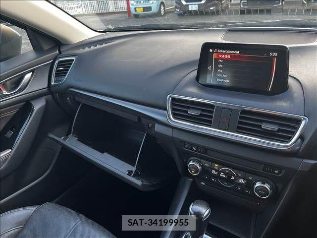 Mazda AXELA SPORT 2016-07 8366849-24
