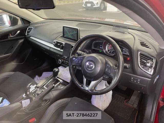 Mazda AXELA SPORT 2015-10 8371830-15