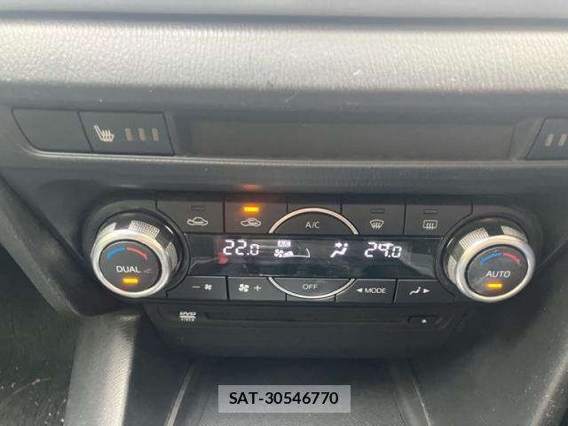 Mazda AXELA SPORT 2014-03 8371828-15