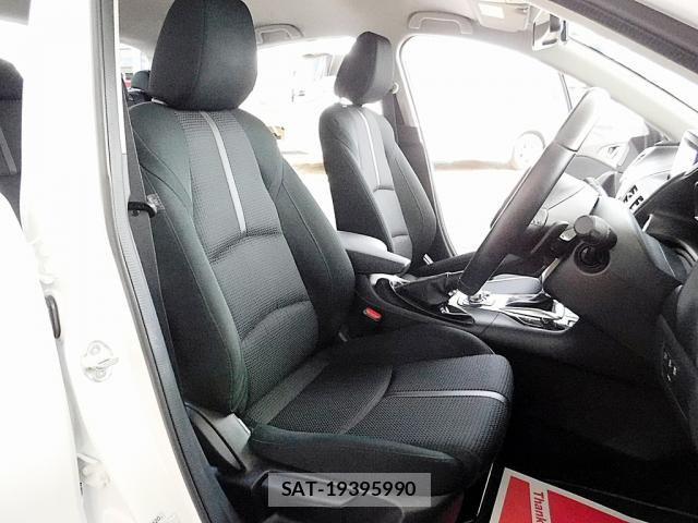 Mazda AXELA SPORT 2018-05 8371827-18